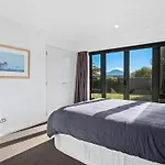 Meadowstone Family Retreat - Wanaka Holiday Home
