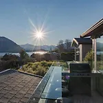 Lakeview Heights Luxury Apartment 2