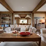 Buchanan Lodge - 60 Acres On Wanaka Lakefront