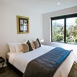 Minaret Ridge - Sleeps 8 - Mountain Views