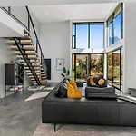 Kirimoko Ski Lodge - Wanaka Holiday Home