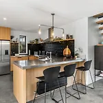 Kirimoko Ski Lodge - Wanaka Holiday Home