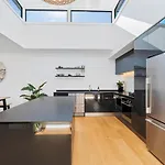 Luxurious Lakefront Penthouse
