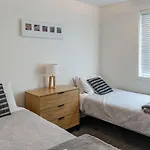 Central Luxury Apartment 205
