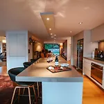 Lakeside Road - Sleeps 8 - Lake Views - Lake Front