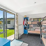 Mountain View Backpackers