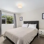 Urban Oasis - Wanaka Holiday Home