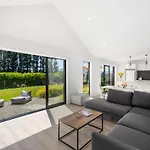 Northlake Hideaway - Wanaka Holiday Home