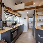 Tiny House With Mountain Views, Indoor And Outdoor Fire, Private Courtyard Garden