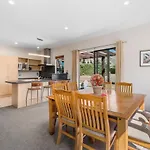 Heritage Villa 10 - Wanaka Holiday Home