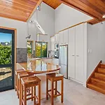 Lakehouse Retreat - Wanaka Holiday Home