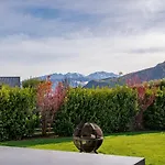 Casa Central - Wanaka Holiday Home
