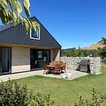 Wanaka Mountain View
