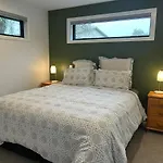 Wanaka Escape - Modern 2 Bedroom House