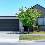 Serenity Haven: Retreat With Panoramic Views