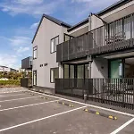 Alps Serenity Retreat - Wanaka
