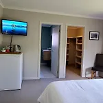 Private Guest Room - No Kitchen