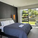 Luxurious Lake And Alpine Views