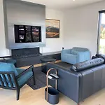 Luxurious Lake And Alpine Views