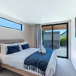 Central Vista In Wanaka