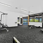 Lakeside Luxury 2 Bedroom Apartment