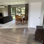 Sunny Warren In Wanaka