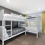 Eely Point Oasis - Wanaka Holiday Home