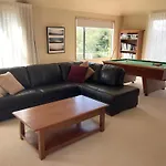 Sargood Splendour - Wanaka Holiday Home