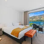 Luxury Lake View
