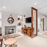 Pembroke Luxury Apartment