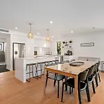 Lakefront Premier - 3 Bedroom