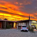 Manuka Crescent Motel