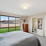 Alpine Scenery - Wanaka Holiday Home