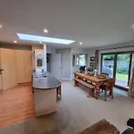Wanaka Comfort - That Wanaka Tree