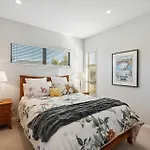 Tranquil On Ribbonwood - Wanaka Holiday Home