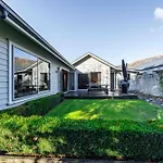 Roy\'S Bay Luxury Accommodation