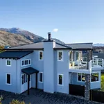 Summit View Lodge