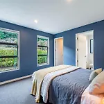 Sticky Forest Lodge