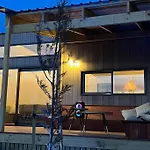 Alpine Chalet - Views, Fire-Pit, Central, Cosy