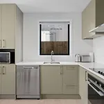 Parkside Views - Wanaka Holiday Home