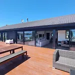 The Lookout - Lake Views