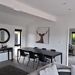 The Lookout - Lake Views