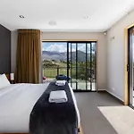 Wanaka Family Retreat