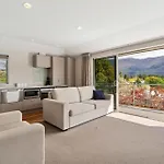 Wonderful Warmth - Wanaka Holiday Home