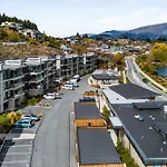 Penthouse With Marina Views - Studio Or Two Bedroom Apartment