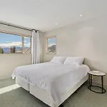 Cherry Court - Wanaka Holiday Home