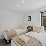 Ruru Retreat