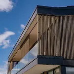 Mountain View Modern - Large Home With Bar & Hot Tub