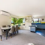 Mountain Majesty On Orchard-Wanaka Holiday Home