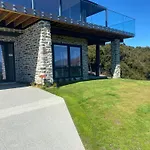 Lakeview Kanuka Retreat